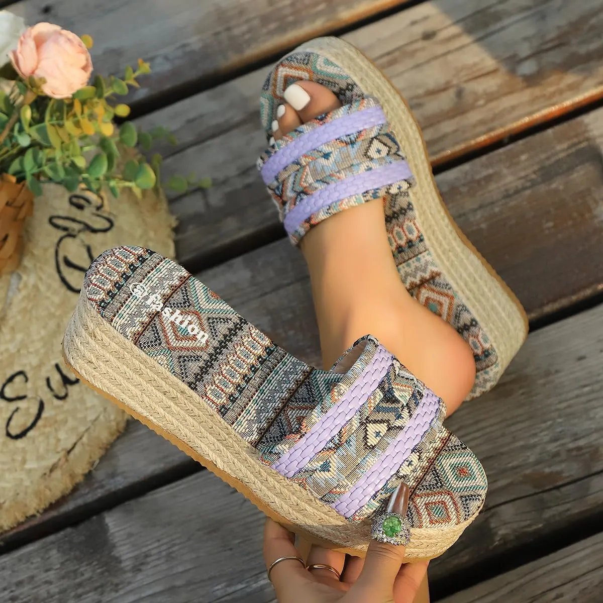 2025 Women's Ethnic Style Thick Sole Woven Holiday Slippers, Hemp Rope Platform Slippers, Boho Ladies Braided Slippers, Flatform Open Toe Beach Sandals
