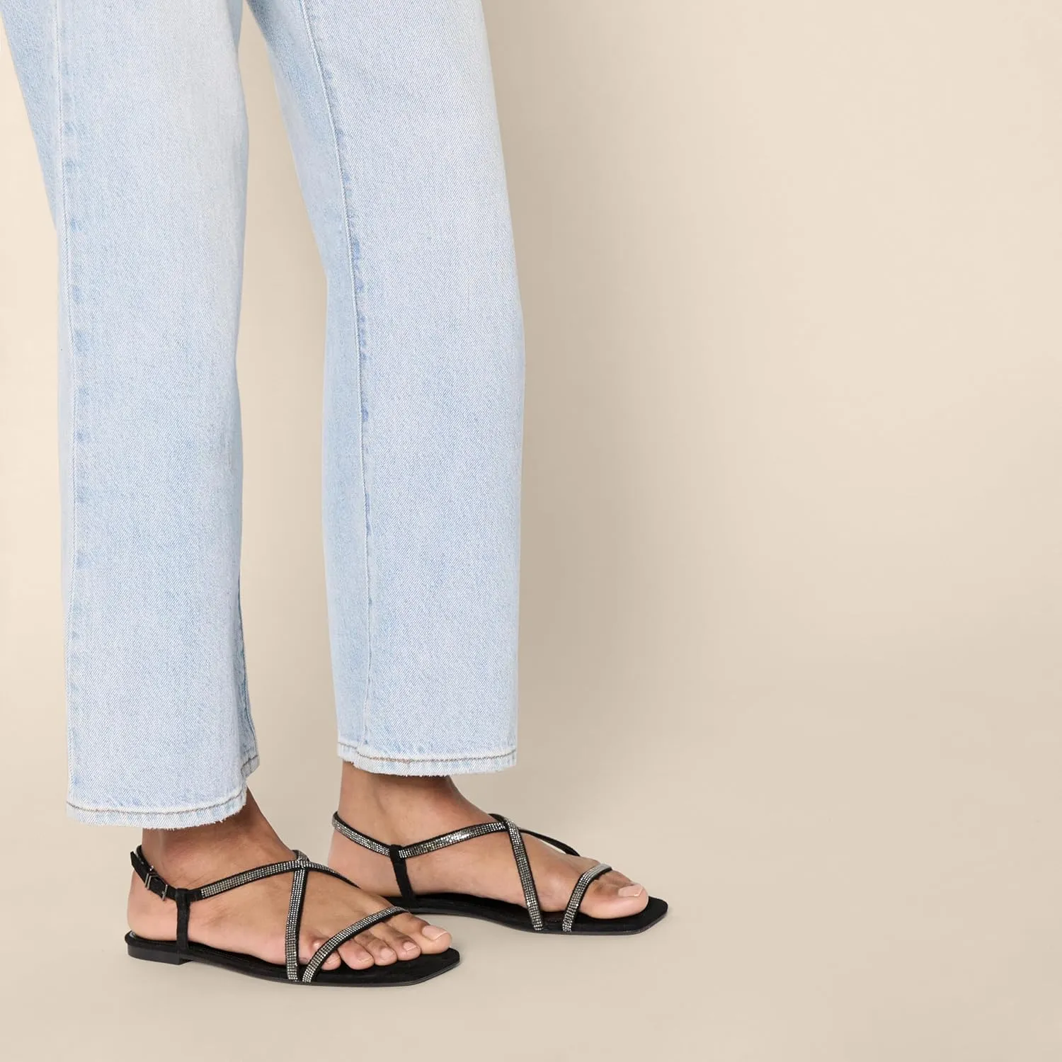 Amazon Essentials Women's Flat Strap Sandals