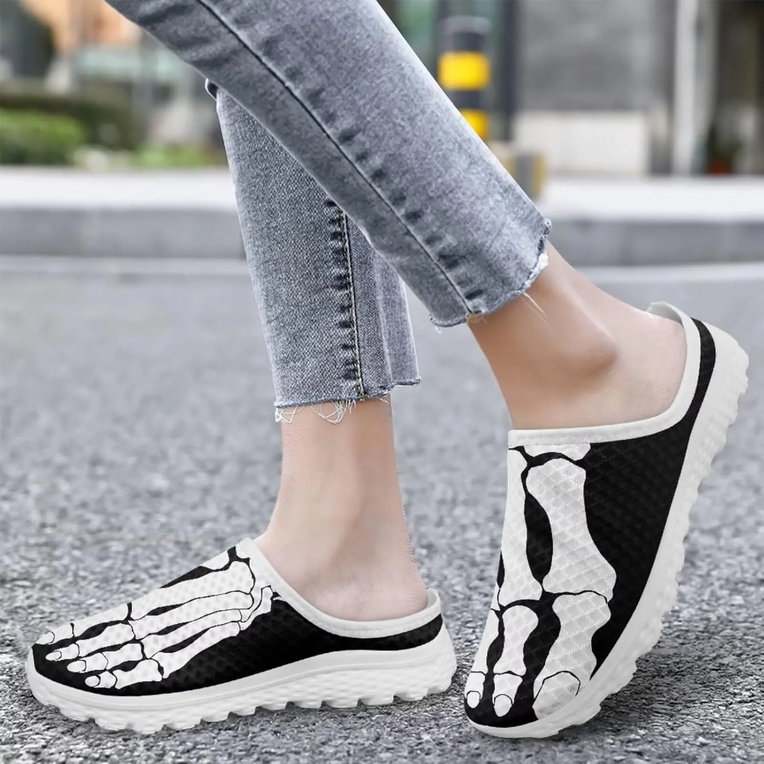 Art Skull Design Women Mesh Mules Memory Foam Flat Anti-Slip Fashion Sneakers Comfortable Slip-On Mule Garden Shoes