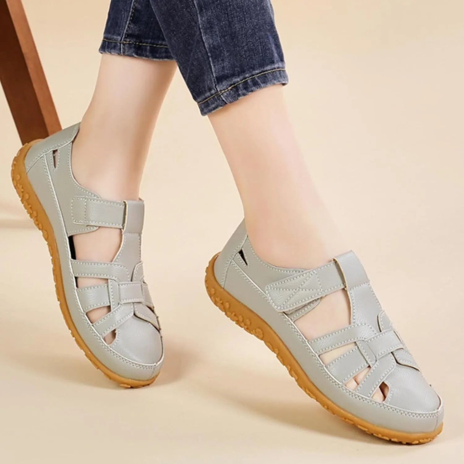 Comfortable Closed Toe Summer Dresses Sandals for Women 2025 Cutout Hollow Out Soft Sole Slip On Loafers with Hook and Loop Fisherman Breathable Outdoor Walking Flat Sandals Fashion Casual Shoes