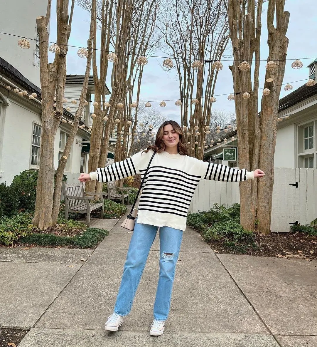 ETCYY Womens Sweaters Fall 2025 Batwing Long Sleeve Side Slit Knit Tops Crew Neck Striped Oversized Sweater Pullover