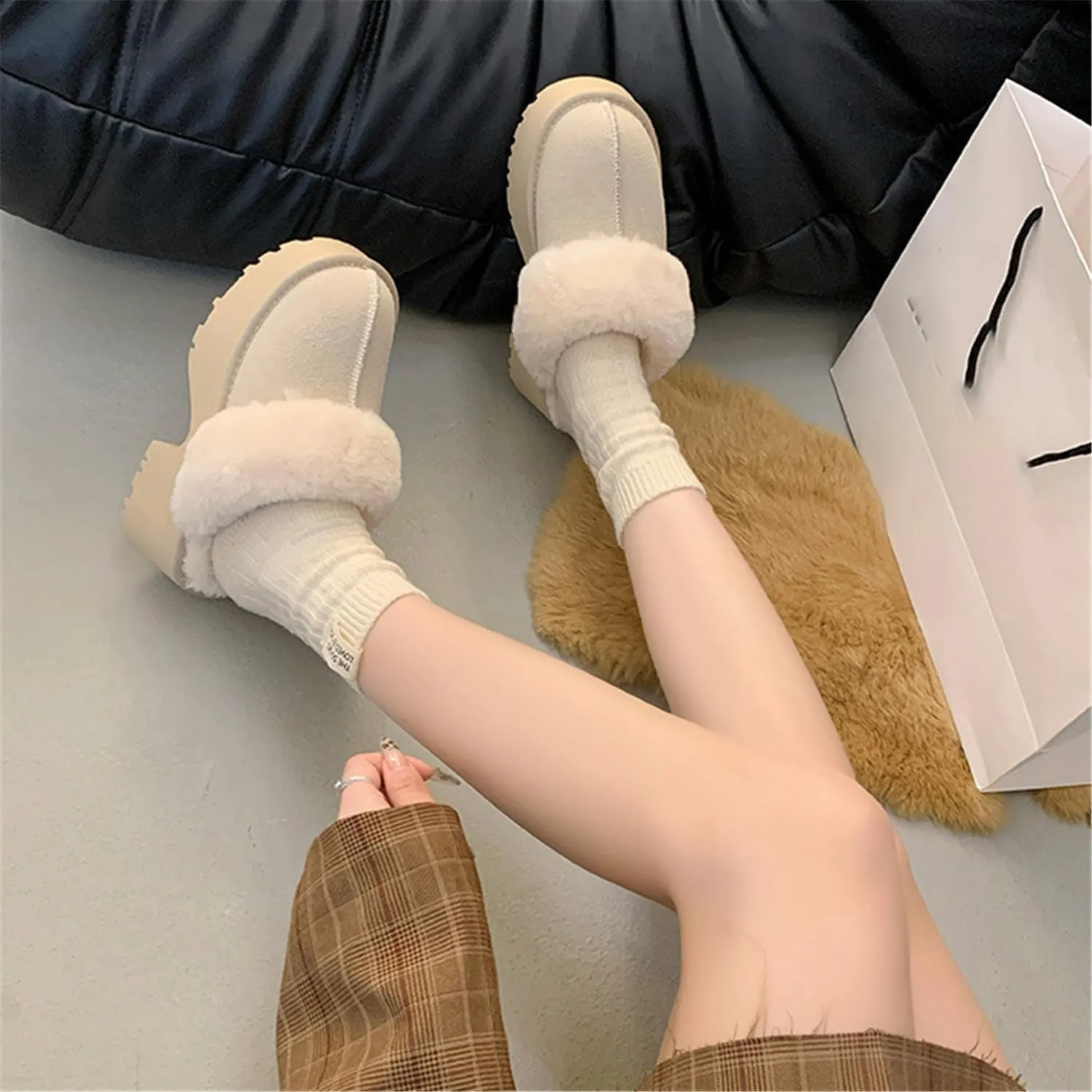 Fashion Platform Clogs for Women's Casual Outdoor Slip on Plush Lining Slippers Comfortable Outdoor Non Slip Women's Mules & Clogs