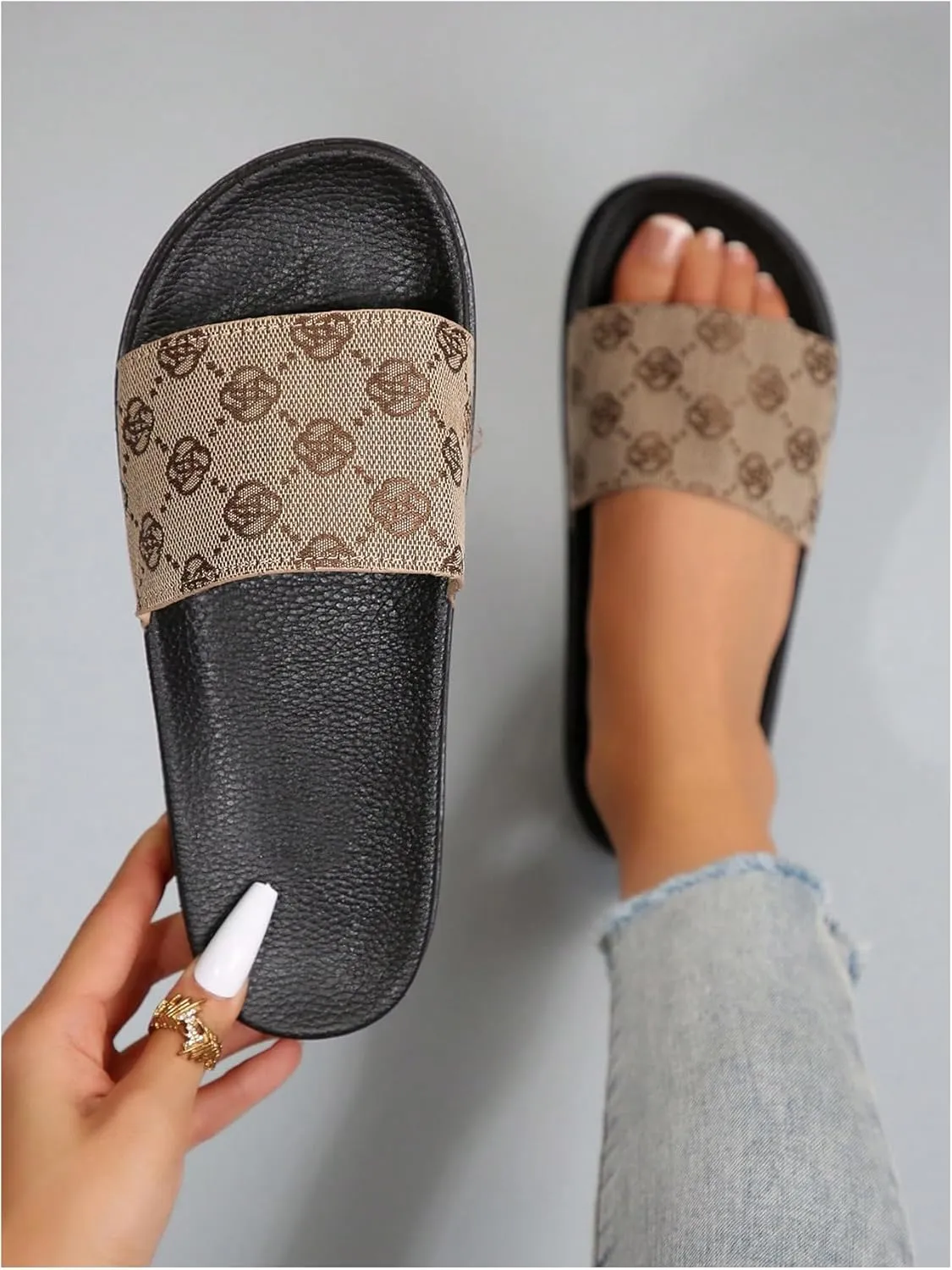 GORGLITTER Women's Floral Geo Print Flat Sandals Vintage Graphic Open Toe Summer Slide Sandals