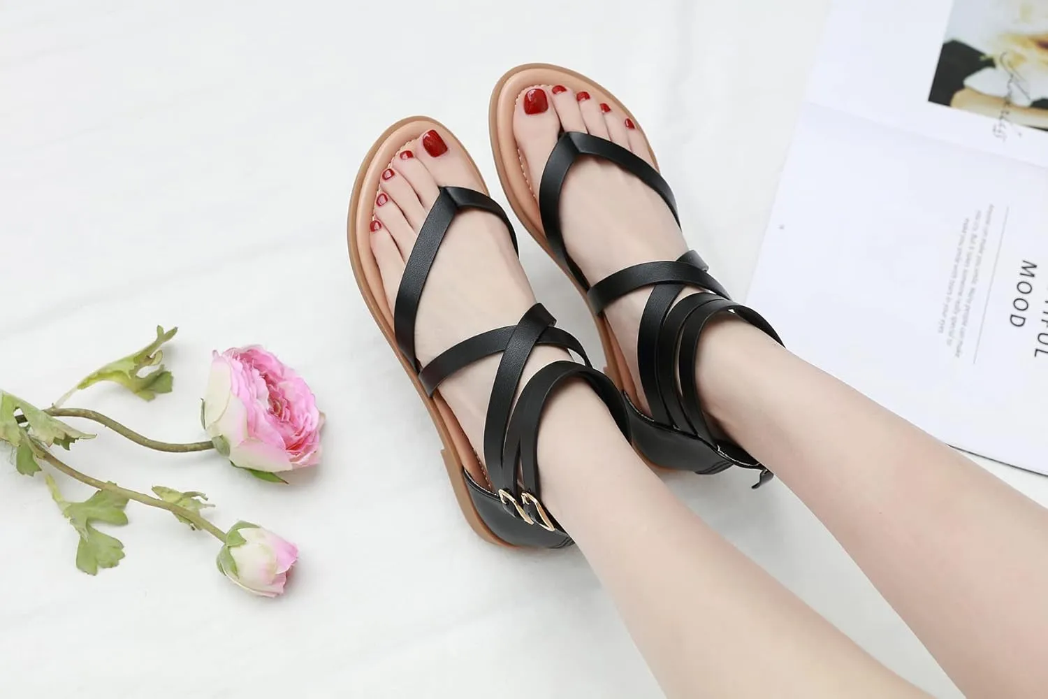 HNGHOU Women's Travel Flat Sandals Summer Casual Rhinestone Roman Flat Sandals Summer Shoes
