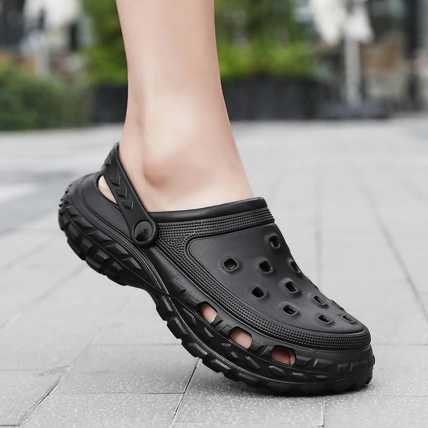 ihinzry Kids Cute Clogs Toddler Gardener Shoes Summer Mules Clog Slip on tyre Sandals Outdoor Slippers
