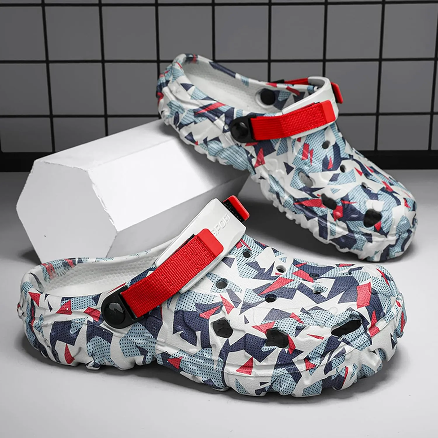 ihinzry Men's Garden Clogs Graphic Mules Clog Slip On Beach Sandals for Men Outdoor Slippers with Adjustable Strap