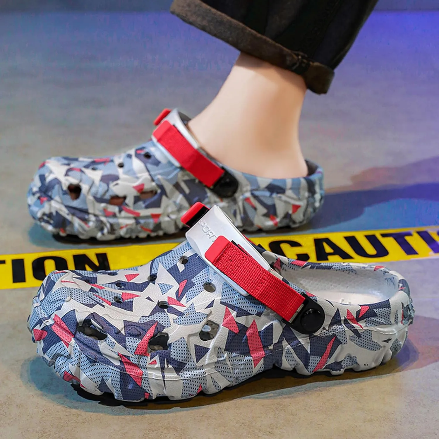 ihinzry Men's Garden Clogs Graphic Mules Clog Slip On Beach Sandals for Men Outdoor Slippers with Adjustable Strap