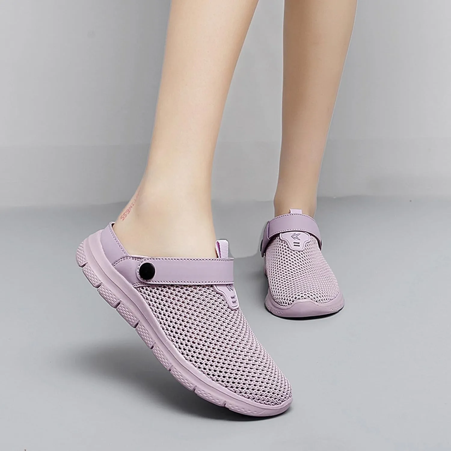 ihinzry Men's Women's Garden Clogs Hollow Mesh Clog Indoor Outdoor Slippers Nurse Work Mules