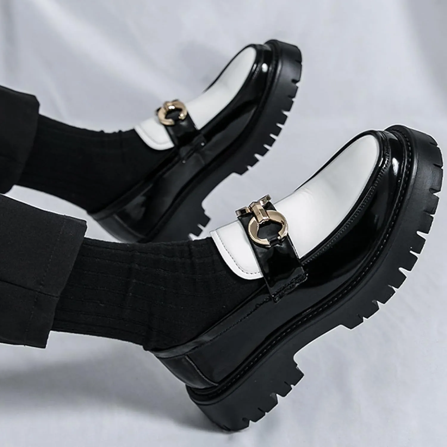 Men's Patent Leather Chunky Platform Penny Loafers with Metal Decoration Slip-On Lug Sole Dress Business Work Shoes Daily Non-Slip Shock Absorbing Casual Shoes