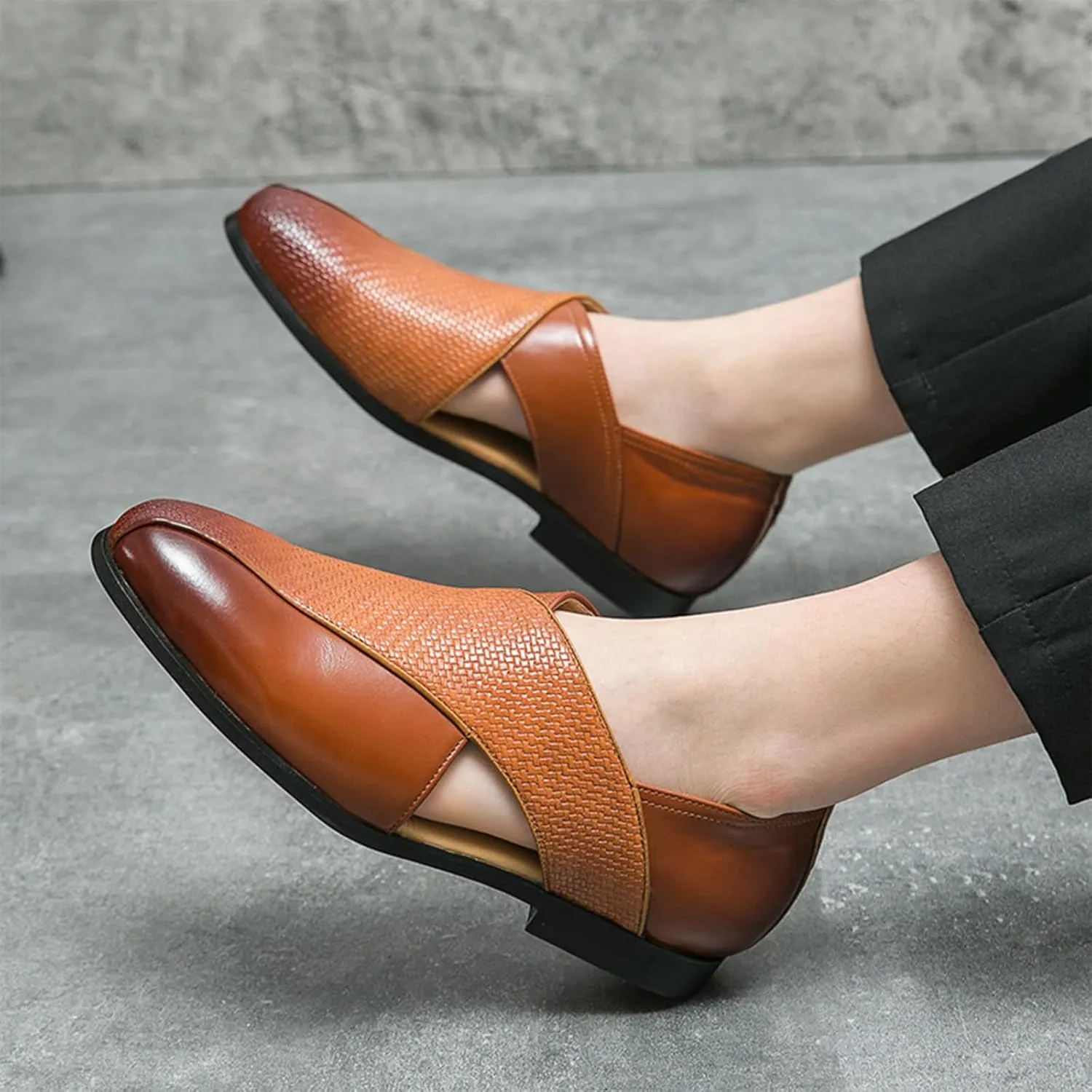 Men's Summer Business Genuine Leather Hollow Loafers Fashionable Retro Round Toe Slip-On Flat Breathable Comfortable Formal Leather Shoes for Men