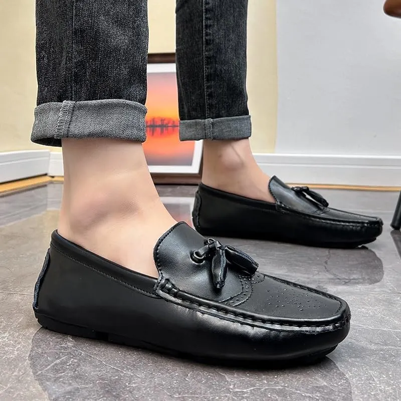 New Men's Loafers Square Toe Brogue Embossed Wingtips with Tassel Driving Loafers Flat Heel Lightweight Comfortable Party Outdoor Slip-ons