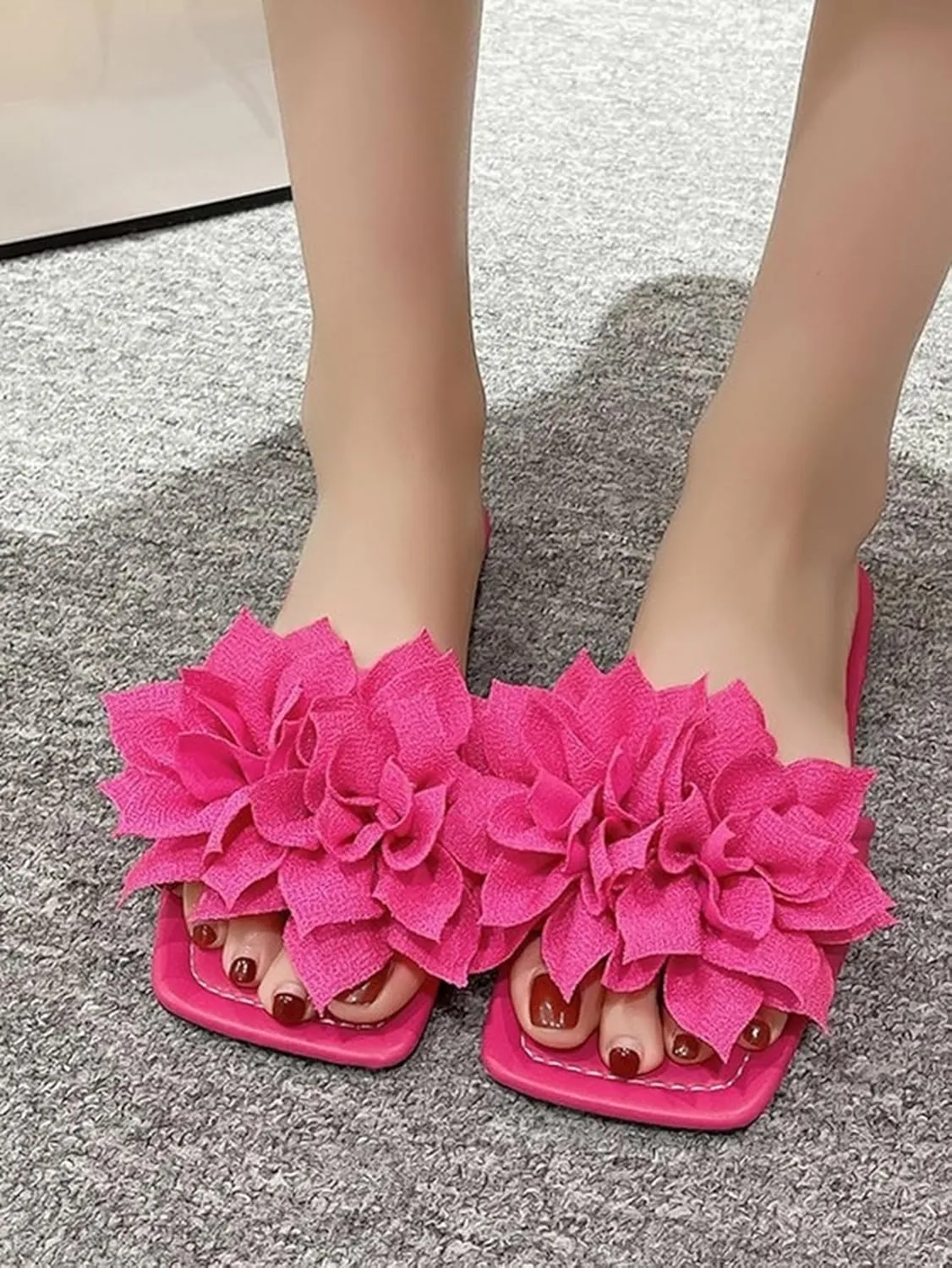 Verdusa Women's Floral Slip on Flat Sandals Y2k Single Band Open Toe Slides Slippers