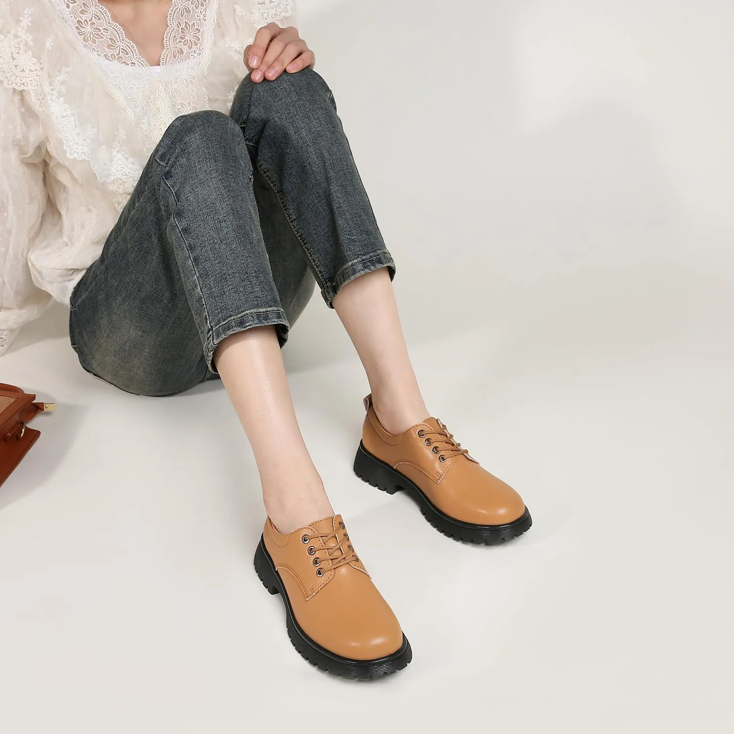 Veroders Women's Wingtip Brogue Oxfords Dress Pumps Platform Lace-Up Round Toe Oxfords Chunky Pumps Business Classic Formal School