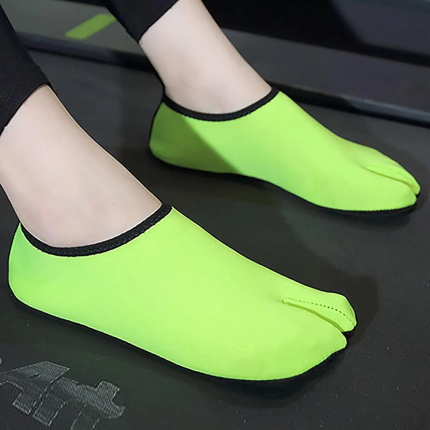 Water Shoes Men Wide Foot Quick Dry Aqua Sock Hiking and Water Shoes for Women Womens Pool Shoes Footwear Wide Toe Water Shoes for Swimming Fishing