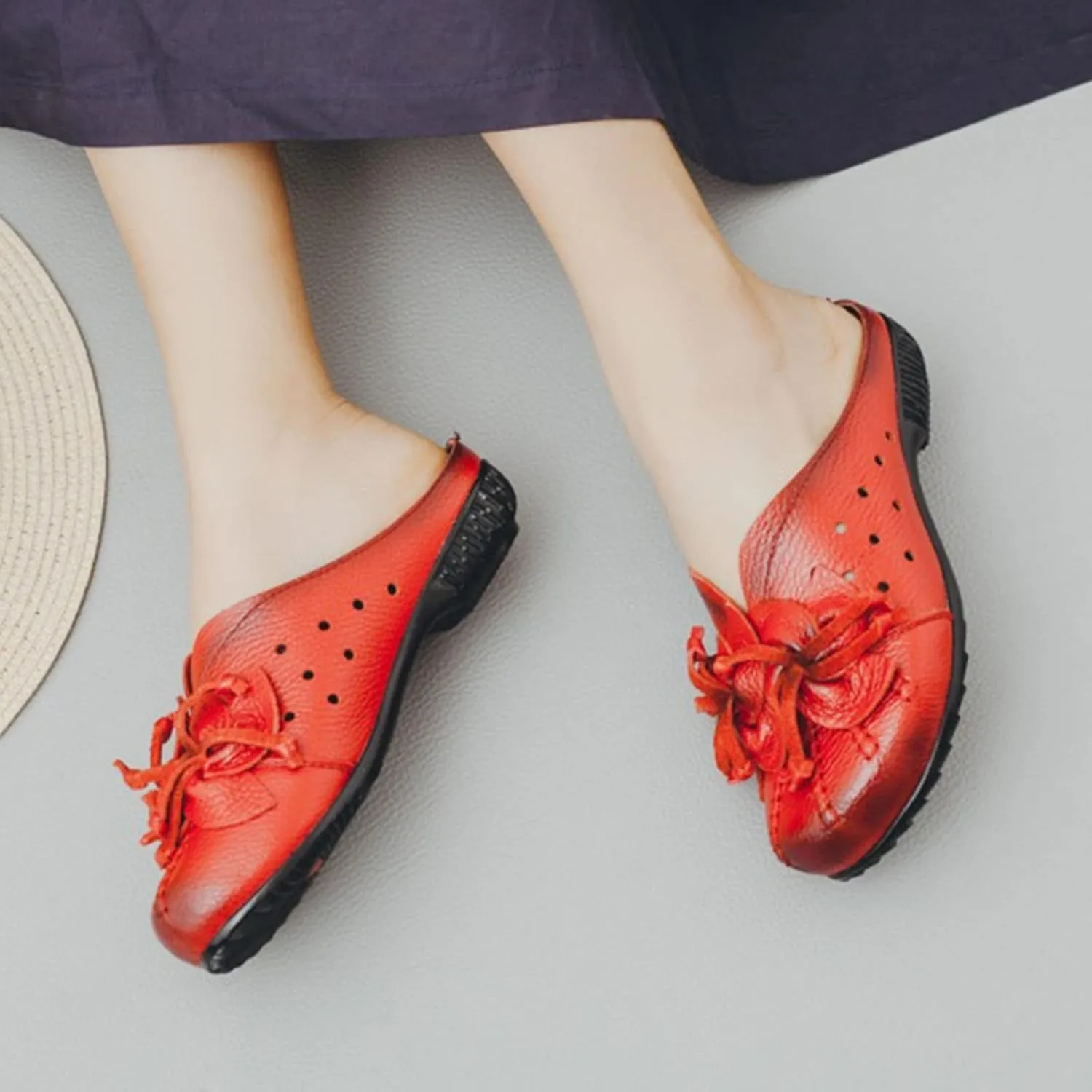 Women's Leather Mules Clog Slippers,Vintage Flower Comfy Cutout Breathable Backless Flat Slip-on Shoes Casual Loafers