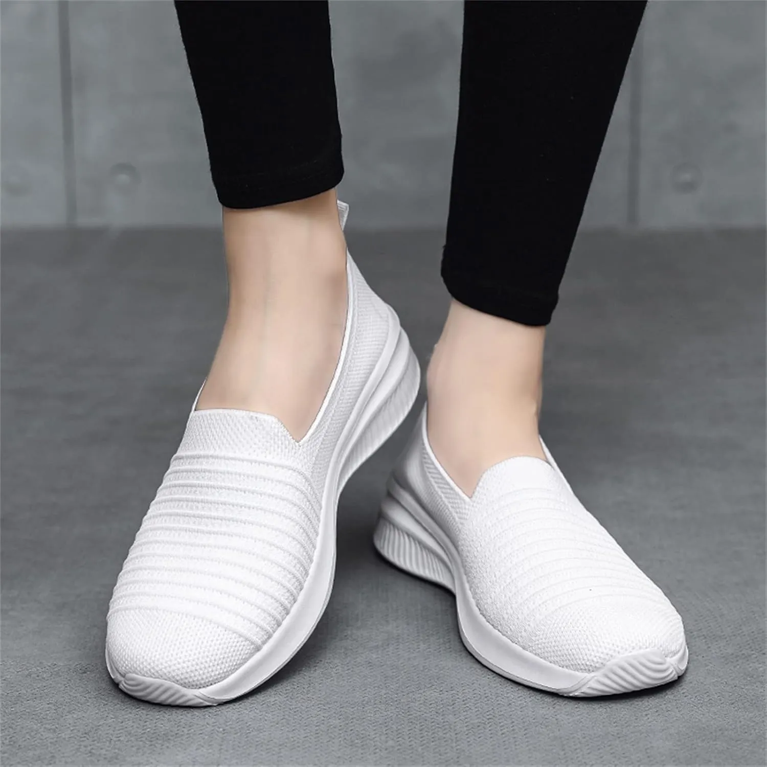 Women's Orthopedic Walking Shoes Slip On Breathable Sneakers Breathable Soft Sole Shoes 2024 New Mesh Sneakers
