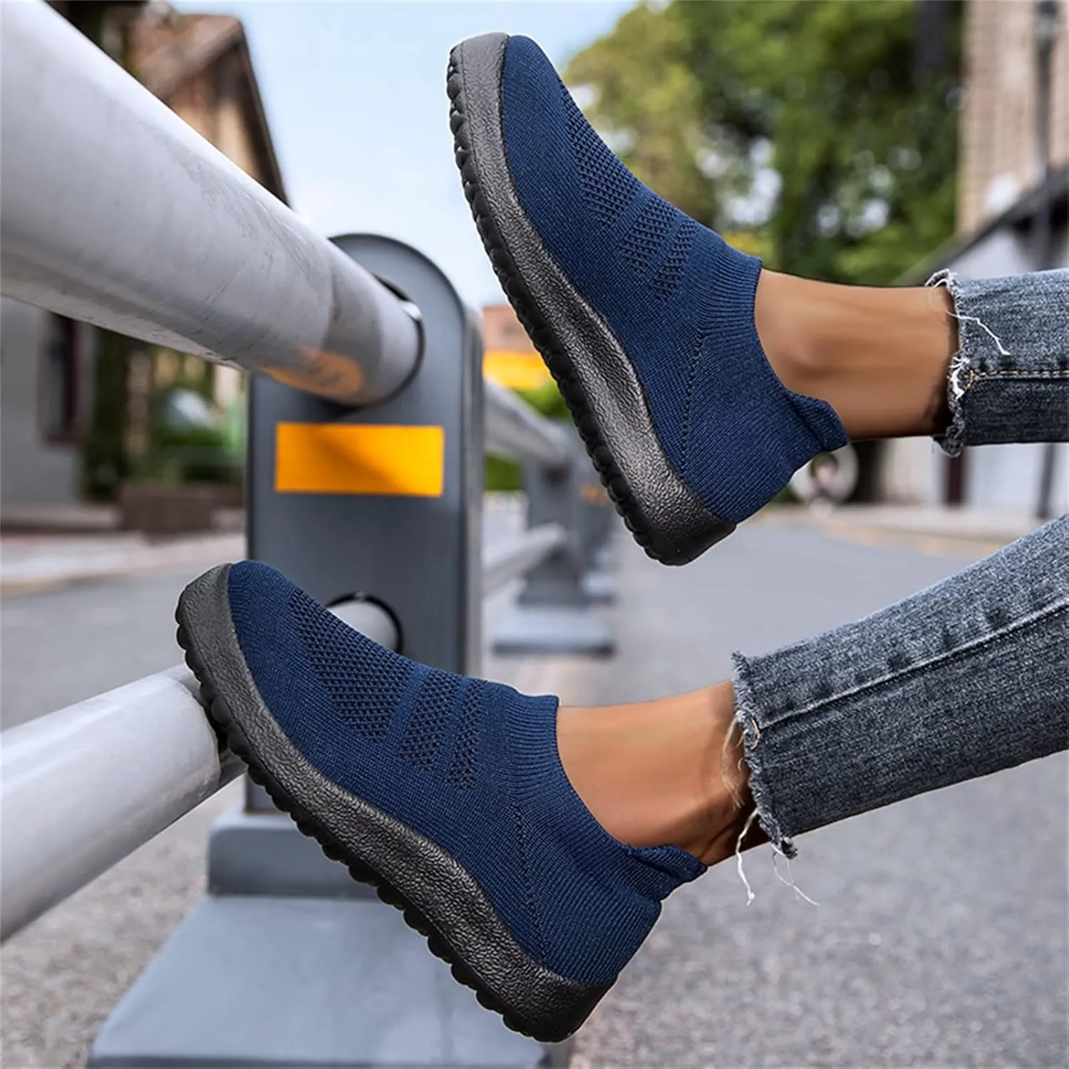 Womens Slip On Walking Shoes Non Slip Running Shoes Running Shoes for Women Mesh Breathable Men's Casual Shoes Dress Sneakers Platform Tennis Shoe Trainers Shoe