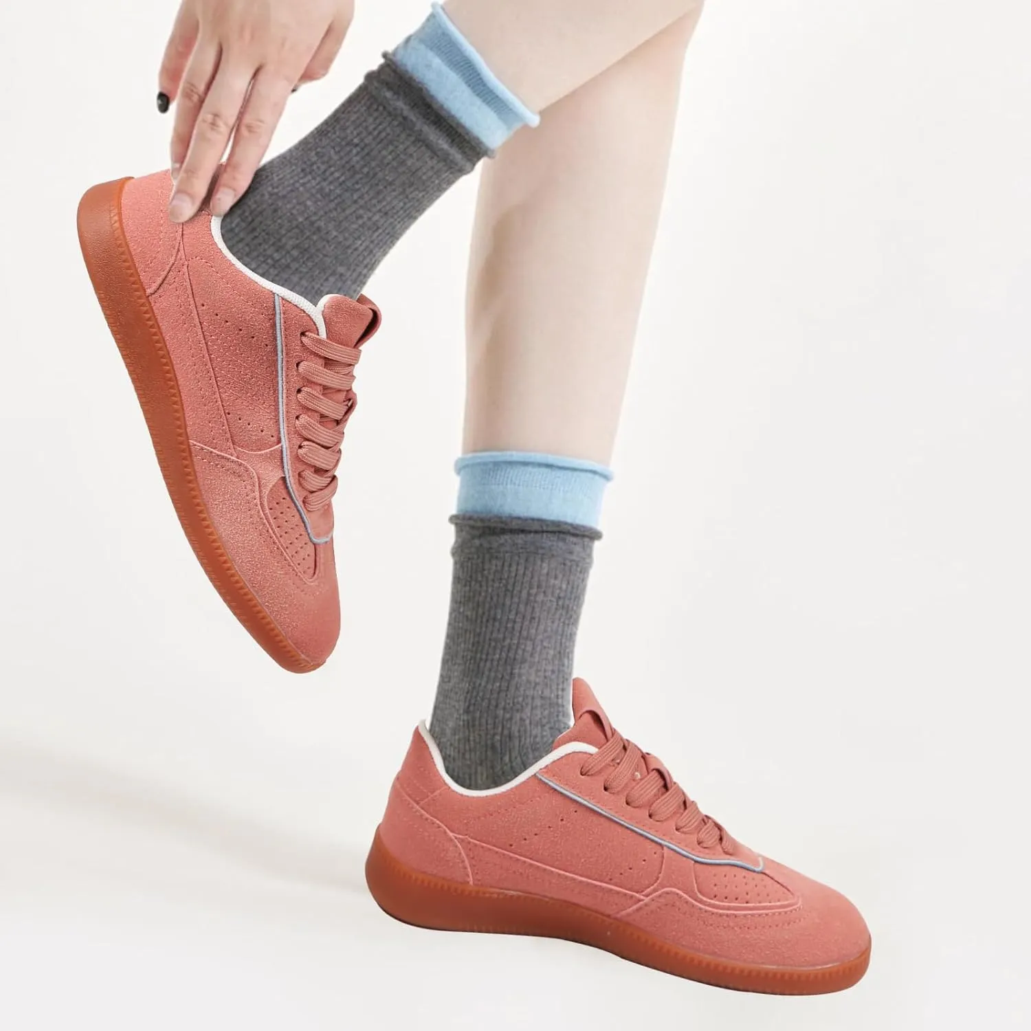 Women's Tennis Skate Sneakers Fashion Classic Retro Gum Sole Shoes Casual Walking Footwear Anti Slip Trainers