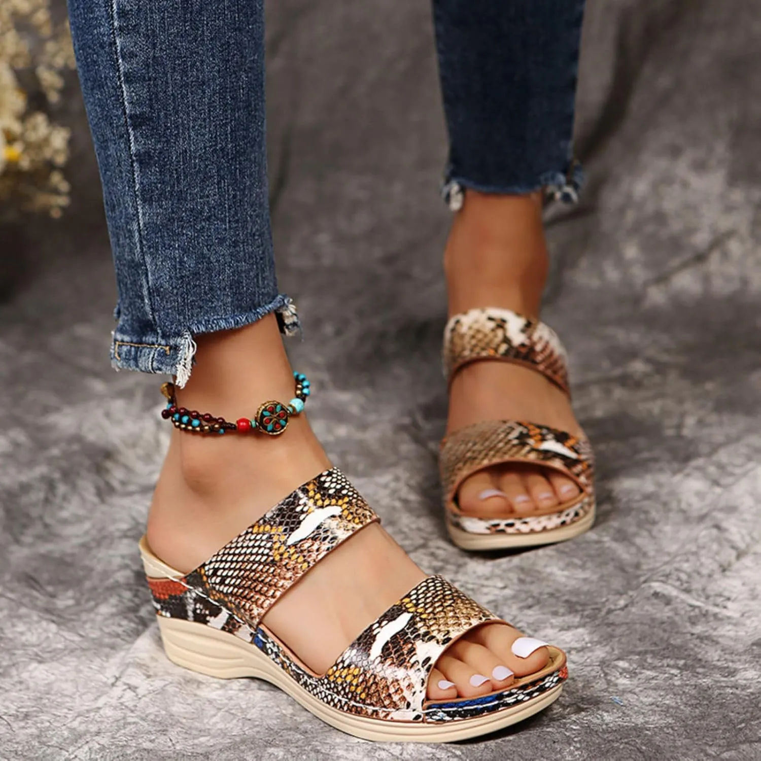 Womens Wedge Sandals wide Width Leopard Print Low Heel Sandals Open Toe Arch Support Comfort Wear Orthopedic Shoes Non-Slip Beach Walking Sandal Breathable Comfy Shoes Comfortable Wedges for Women